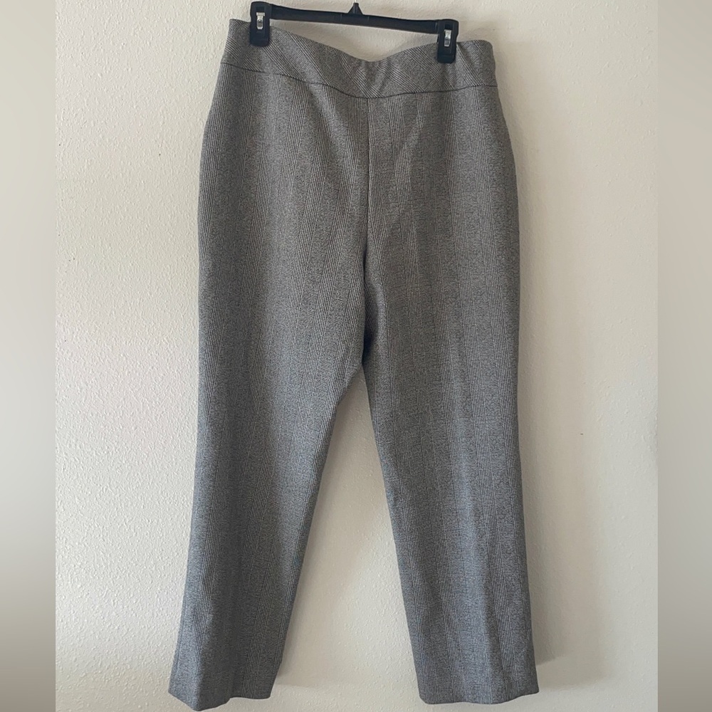 Investments Gray Women's Trousers - Picture 10 of 10